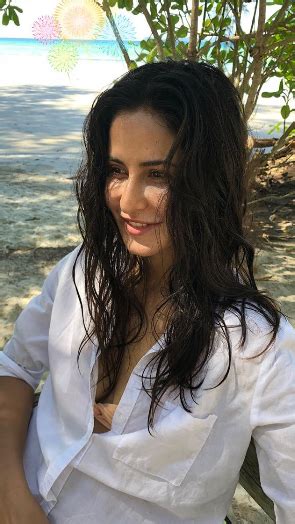 Katrina Kaifs Beach Mode Pictures Are Complete Hotness Bollywood Bubble