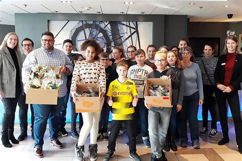 Über 272 bewertungen helfen ihnen bank in ihrer nähe zu finden. Gemeinsam Gutes tun - Schulkinder backen für „Gasthaus ...