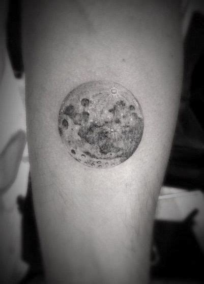 48 Magnificent Moon Tattoo Designs And Ideas Tattooblend Moon Tattoo