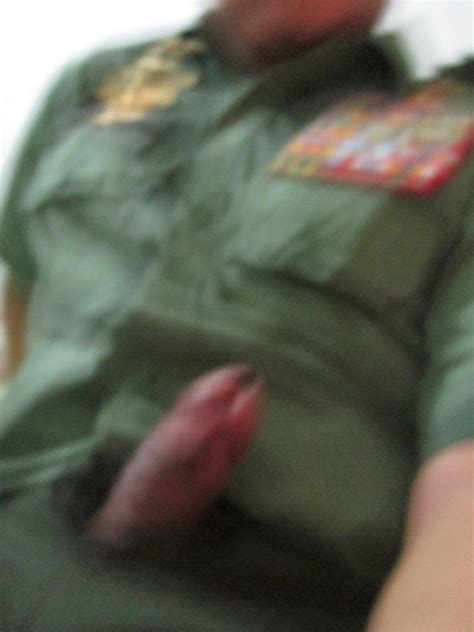 Senada Dalam Selera Tentara Tni Polisi Bugil Naked Telanjang