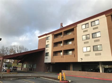 This hotel is close to arizona state university, diablo stadium and just 25 minutes from university of phoenix stadium. Red Roof Inn Seattle Airport - SEATAC