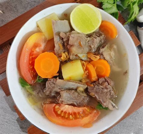 Braising (from the french braiser) is a combination cooking method using both moist and dry heat; Resep Sop Iga Sapi Bening Ala Resto : Terungkap Cara ...