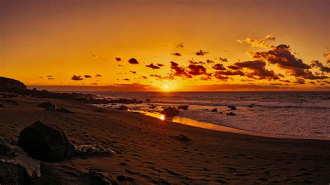 Download Wallpaper 3840x2160 Ocean Sunset Shore Beach