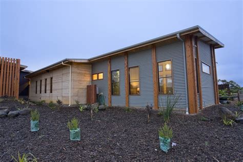 Corrugated Iron Rammed Earth House Earth Homes Country House Design
