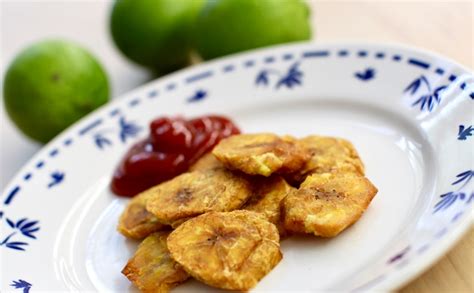 Dominican Tostones Fried Plantain Chips Recipe Darias Diaries