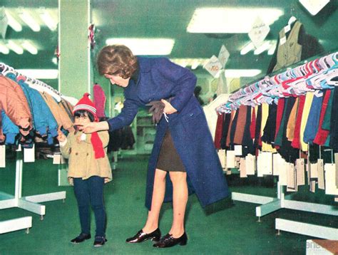 Mention the word iran to most people and this image is probably close to what first comes to mind (edit: Photos of Iran in 1970 ~ vintage everyday