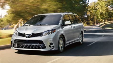 3 Reasons The 2021 Toyota Sienna Hybrid Could End Prius Production