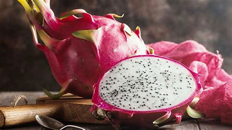How to eat dragon fruit. Dragon Fruit: Nutrition, Benefits, and How to Eat It