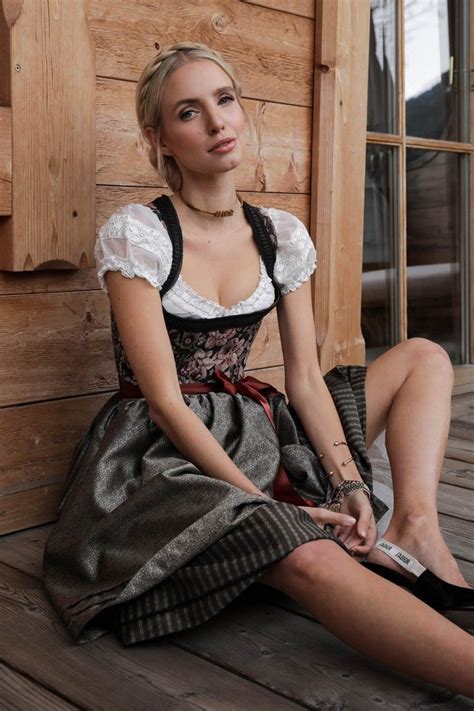 Dirndl Anna By Leonie Hanne Skirt Length 60 Cm The Zipper Is On The Front Side Blouse And