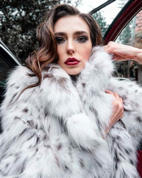 Pin By Nomis On Fur 2 Fabulous Furs Fur Fashion Fur
