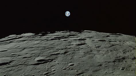 Japans New Close Up Photos Of The Moons Surface Are