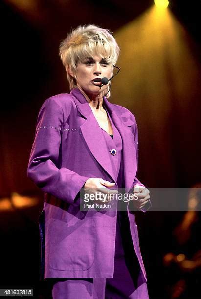 Lorrie Morgan Photos And Premium High Res Pictures Getty Images
