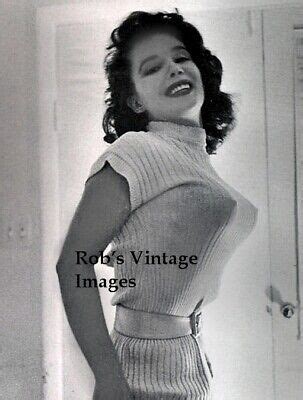 BULLET BRA MAMA Photo Retro 1950 S Sassy Sweater Gal Fashion Model 12