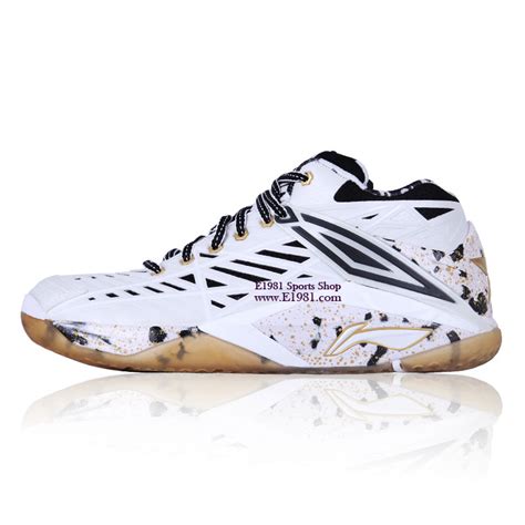 You can simply flush with water gun, or scrub with soap or detergent if needed, air dry. Free Shipping Chen Long Badminton shoes 2016 Lining ...