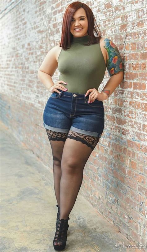 Pin By Pinner On Plus Size Collection Curvy Women Fashion Curvy Outfits Women