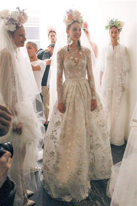 See naeem khan wedding dresses from bridal fashion week. Wedding Dresses | Backstage at Naeem Khan Fall 2016 Bridal ...