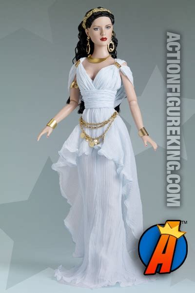 16 Inch Scale Wonder Woman Princess Of Paradise Island From Tonner