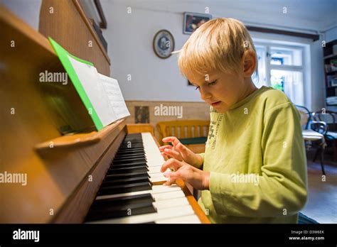 Cholds Piano Lessons Hi Res Stock Photography And Images Alamy