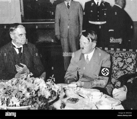 NEVILLE CHAMBERLAIN Hitler In Berchtesgaden September Stockfoto Bild Alamy