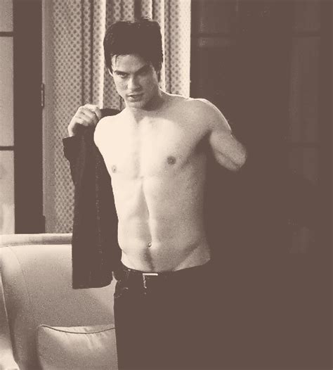 13 GIFs Of Hot Guys Taking Off Their Shirts For Reasons Ian