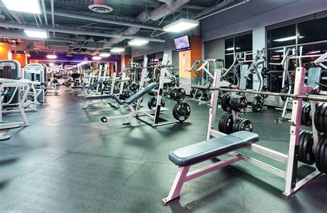 West Hollywood Best Gyms Personal Trainers And Fitness Classes In Los Angeles Crunch Fitness