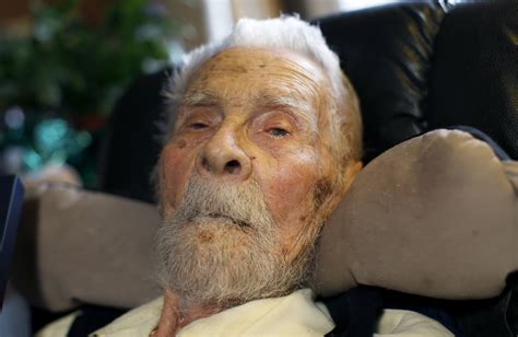 Alexander Imich Worlds Oldest Man Dies In Nyc At Age 111 Cbs News
