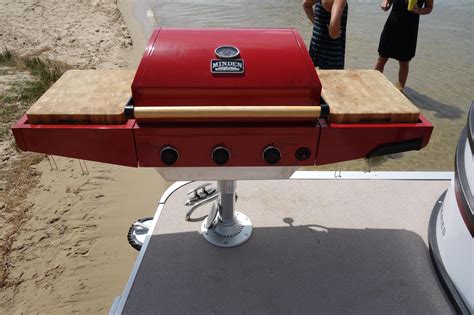 Whether on a sea voyage or just taking to the waters for the day, many boaters like to prepare the day's catch on board their vessel. Custom made Pontoon Boat Propane BBQ Grill Mounted on the ...