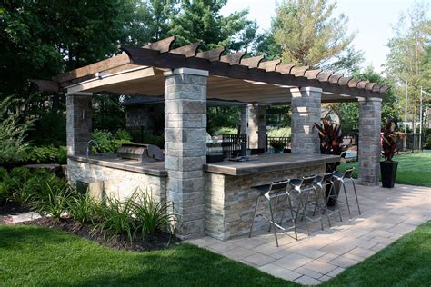 A covered outdoor kitchen truly takes indoor living convenience into the great outdoors. 15 Beautiful Outdoor Kitchen Design Ideas For Comfortable Outdoor (With images) | Pergola ...