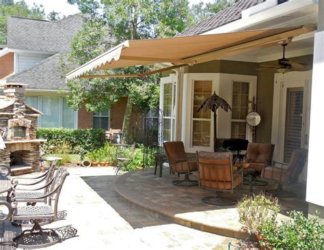 Garden awnings and patio covers present the perfect spaces to enjoy alfresco dining and relaxing outside. Motorized Retractable Awnings - Utility Collective : A ...