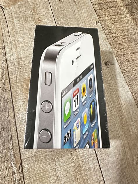 Apple Iphone 4 8gb White A1332 Gsm Unlocked Md197lla Brand New Sealed