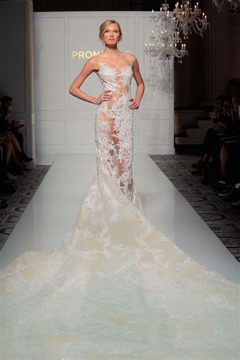 The 15 Most Nsfw Wedding Dresses From Bridal Fashion Week Huffpost Life