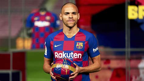 Martin finally moved to france to join toulouse for €2m where he immediately hit the ground. Martin Braithwaite: What to Expect From Barcelona's New ...
