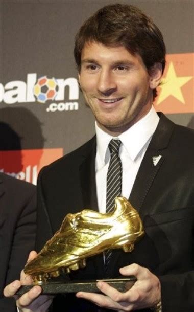 football messi wins european golden shoe award