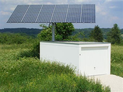 Die kunden können aus insgesamt 120 verschiedenen garagenausführungen auswählen. Garages simples