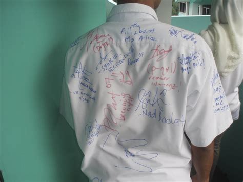 Background baju sekolah sma untuk ltmp / 15 trend terbaru background pas foto baju sma cosy gallery / jual kain tc tetoron katun top qu. GAMBAR Makin Kreatif Pelajar Zaman Sekarang Conteng Baju Sekolah, Sampai Jadi Melampau