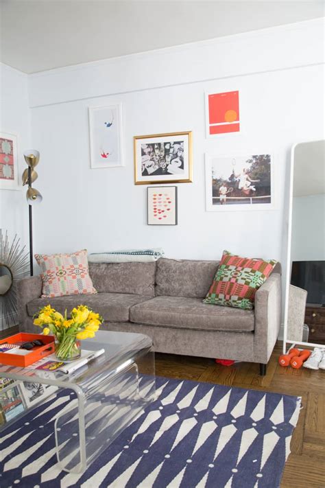 House Tour A Colorful 450 Square Foot Nyc Studio Apartment Therapy