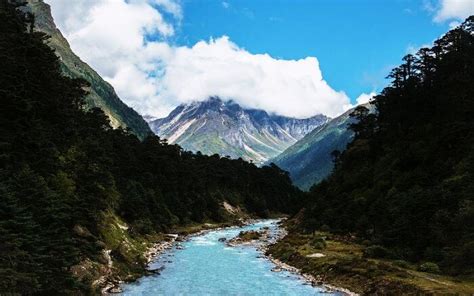 9 Amazing Places To Visit In Sikkim For Your Next Vacay