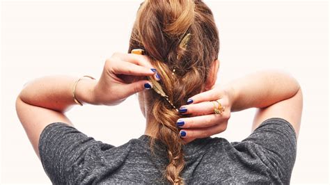 How To Do A Messy Braid Stylecaster