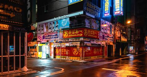 Surreal Photos Of Akihabara Without People Show Beauty Of Empty Space