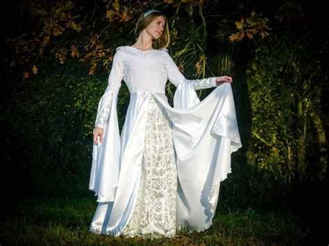 Galadriel Kleid Arwen Kleid Weiße Elfen Brautkleid Etsy