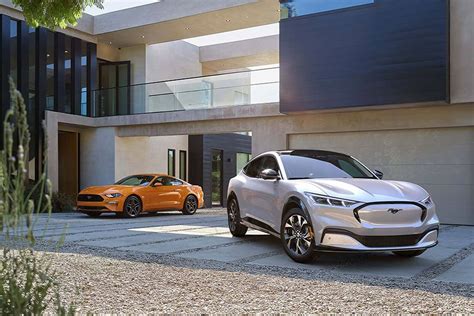 Ford mustang mach e white. 2021 Mustang Mach-E