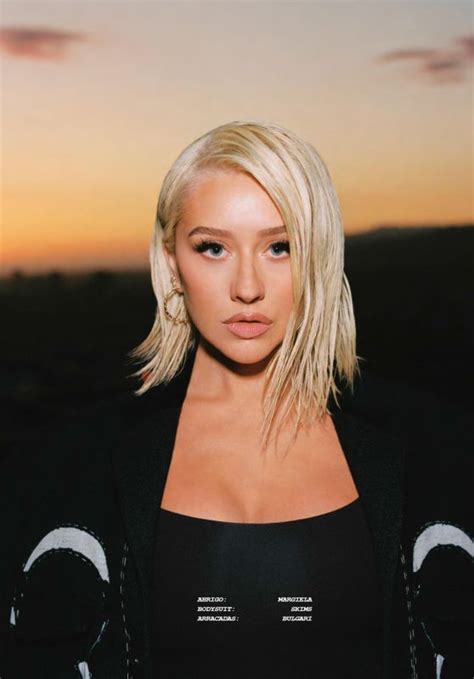 Christina Aguilera Style Clothes Outfits And Fashion Celebmafia