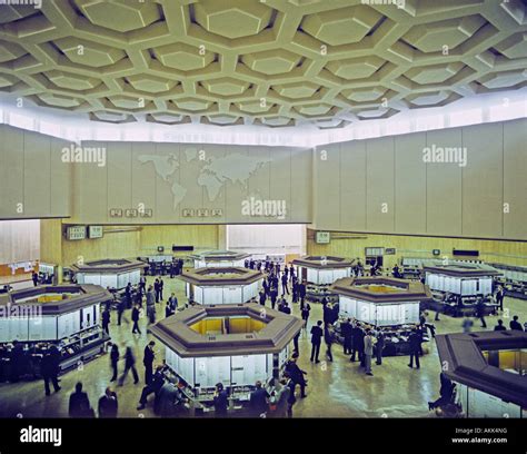 Trading Floor London Stock Exchange Hi Res Stock Photography And Images