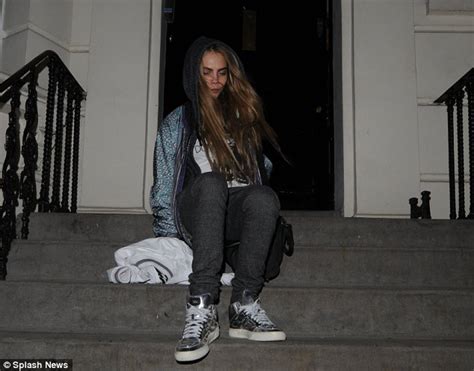 Cara Delevingne Takes A Tumble As She Leaves Post War Child House Party At 5am Daily Mail Online