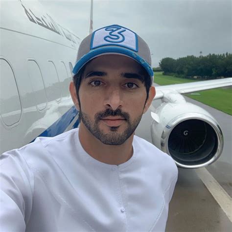 sheikh hamdan shares a video thanking frontline workers
