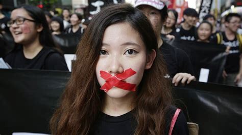 Alarm In Hong Kong At Chinese White Paper Affirming Beijing Control Cnn