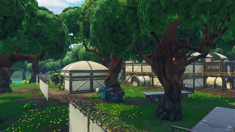 The star is located northwest of dusty divot, in the center of a patch of three trees. Dusty Divot - Fortnite Wiki