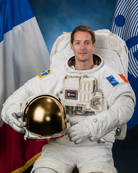 Thomas pesquet is the first astronaut from the european space agency (esa) to fly on a commercial crew rotation mission. Thomas Pesquet, premier Ambassadeur de l'UNICEF France dans l'espace | UNICEF France