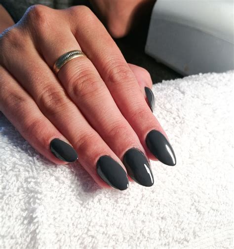 You want best nail dipping powder brands. 8 Dip Powder Nail Kits for a Shiny, Long-Lasting Mani ...