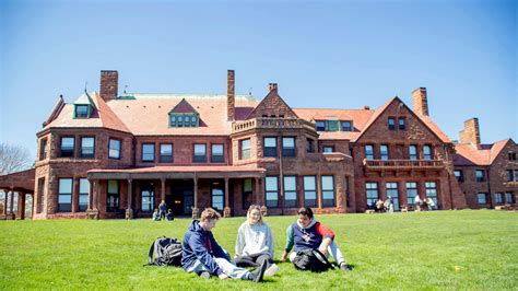 Why Salve Regina Salve Regina University